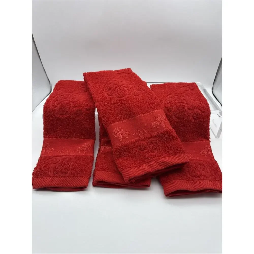 4 Red embroidered sculpted Mushroom terry cloth Towels - Snaps 13x29”